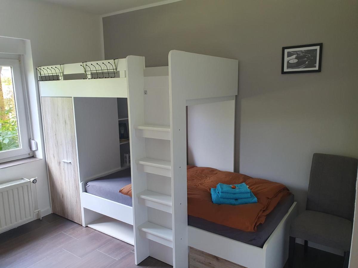 Neumuhler Hof Ferienwohnung "Stefan" Bietet 4 Schlafzimmer Und 4 Bader , Eine Grosse Badewanne Und Grosser Terrasse Zum Garten, Kostenfreie Parkmoglichkeiten Schwerin  Dış mekan fotoğraf