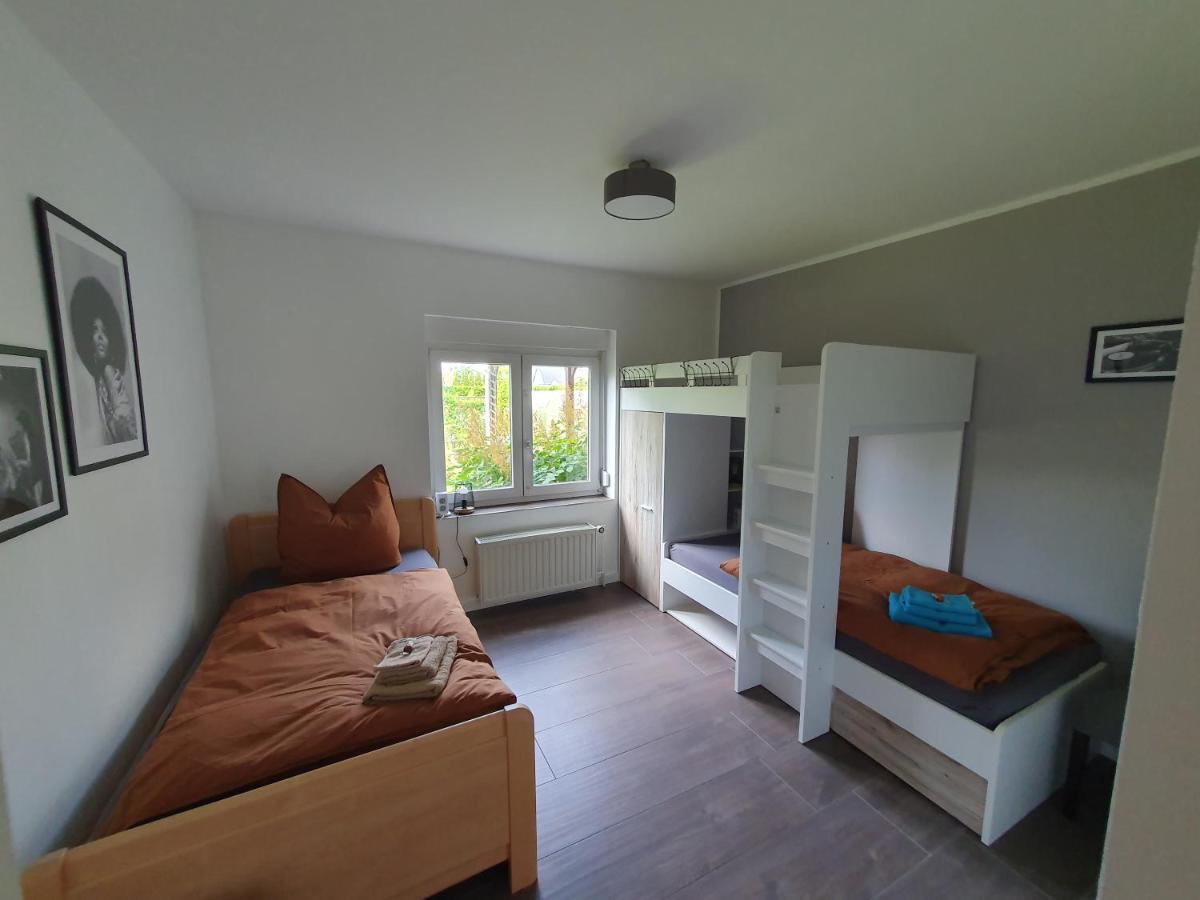 Neumuhler Hof Ferienwohnung "Stefan" Bietet 4 Schlafzimmer Und 4 Bader , Eine Grosse Badewanne Und Grosser Terrasse Zum Garten, Kostenfreie Parkmoglichkeiten Schwerin  Dış mekan fotoğraf